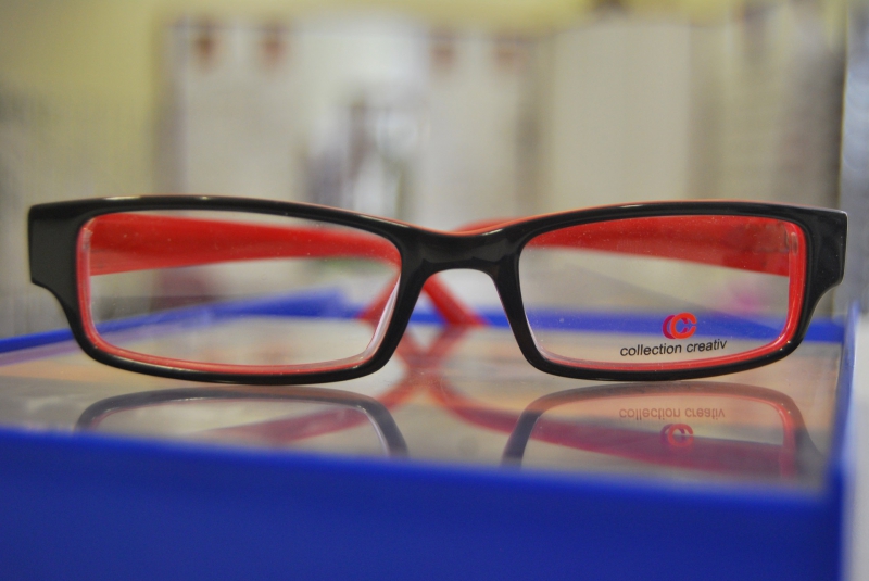 opticien-LUCERAM-min_view-sight-lens-frame-optics-spectacles-1141012-pxhere.com